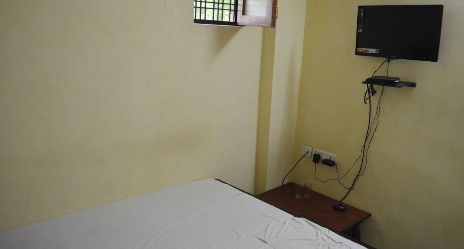 Hotel Tribhuwan, Lucknow 5